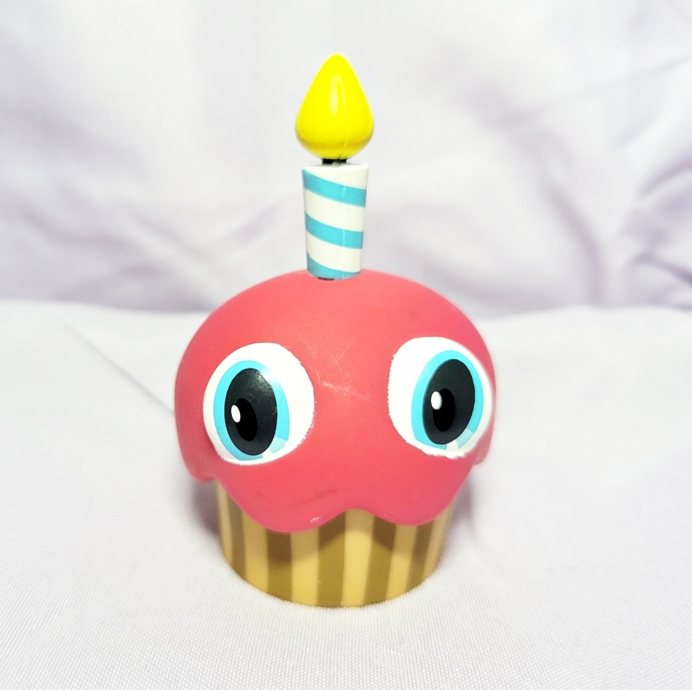 FNAF Chica's Cupcake Mini Figure